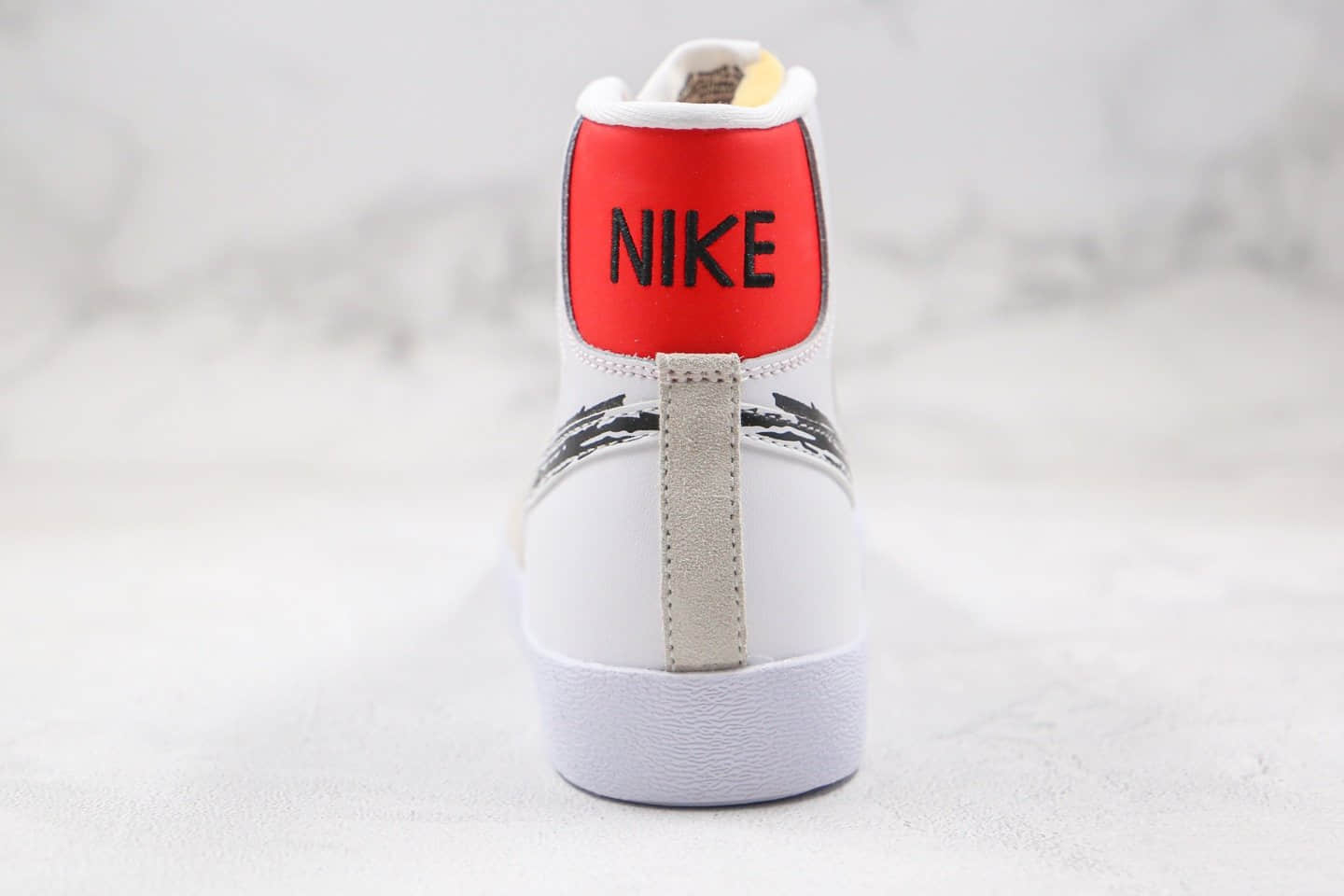 耐克Nike Blazer Mid VNTG 77纯原版本中帮开拓者涂鸦黑勾板鞋内置Zoom气垫 货号:CW7580-110