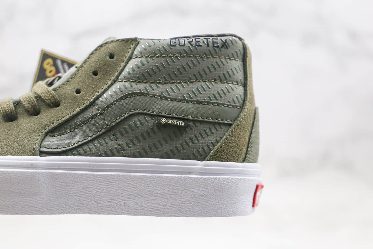 万斯Vans Sk8-Mid GORE-TEX公司级版本中帮机能板鞋军绿色原鞋开模 货号:VN044VJE24U