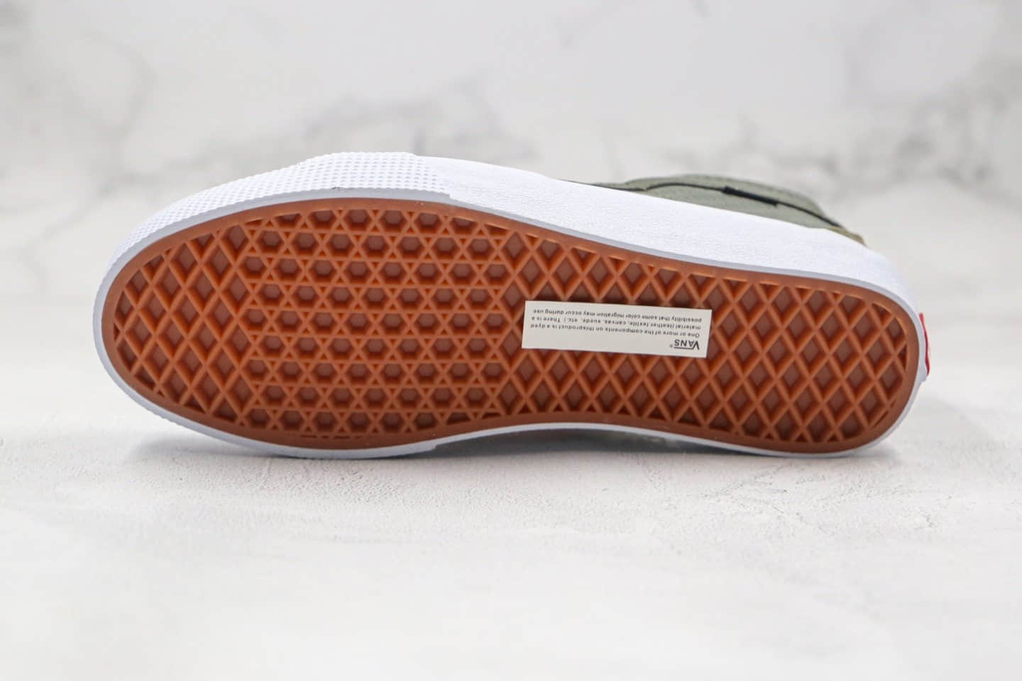 万斯Vans Sk8-Mid GORE-TEX公司级版本中帮机能板鞋军绿色原鞋开模 货号:VN044VJE24U