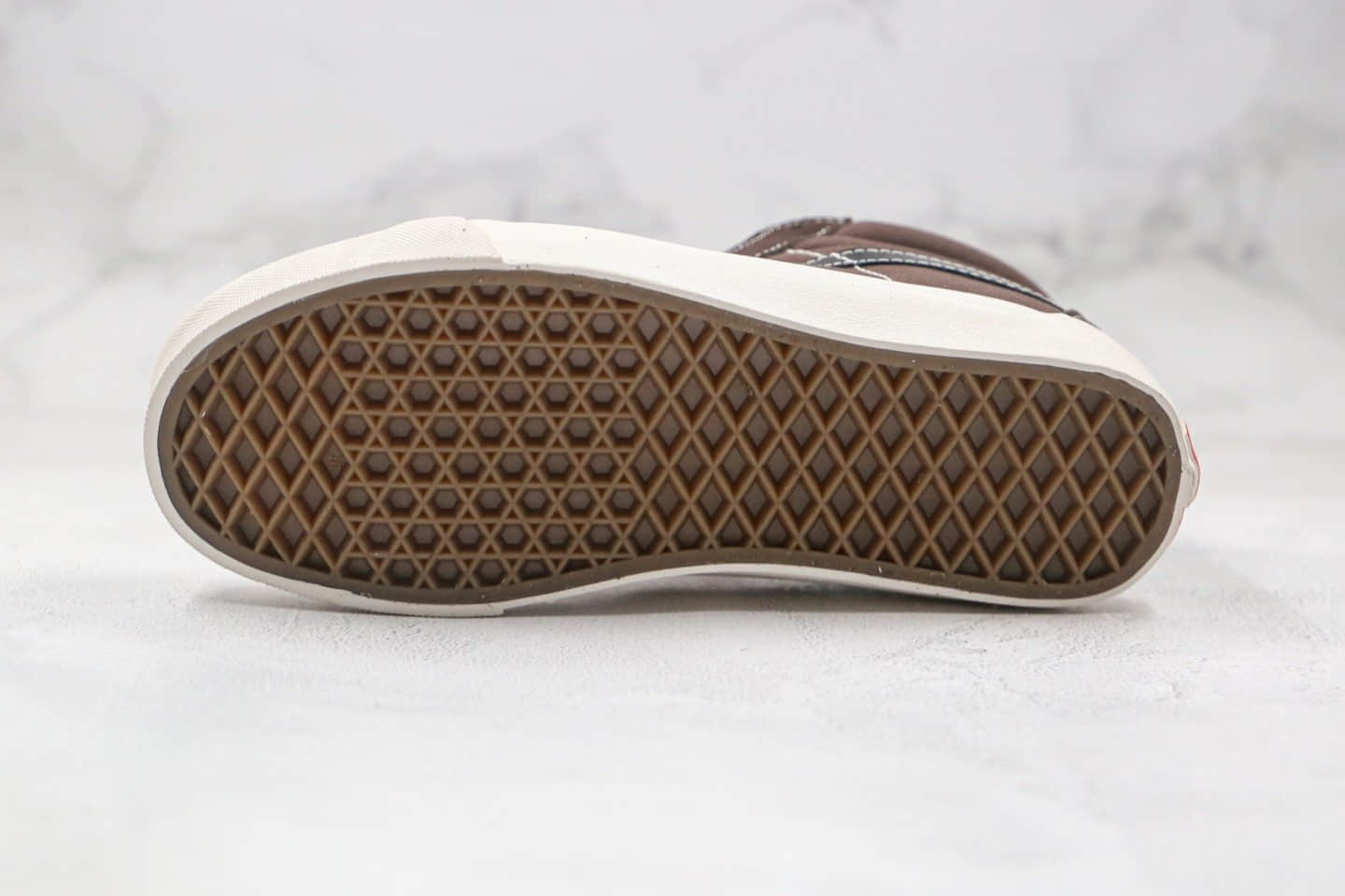 万斯Vans Sk8-Mid公司级版本中帮帆布麂皮拼接板鞋咖啡棕原厂硫化大底 货号：VN0A3Z敏感内容UN8