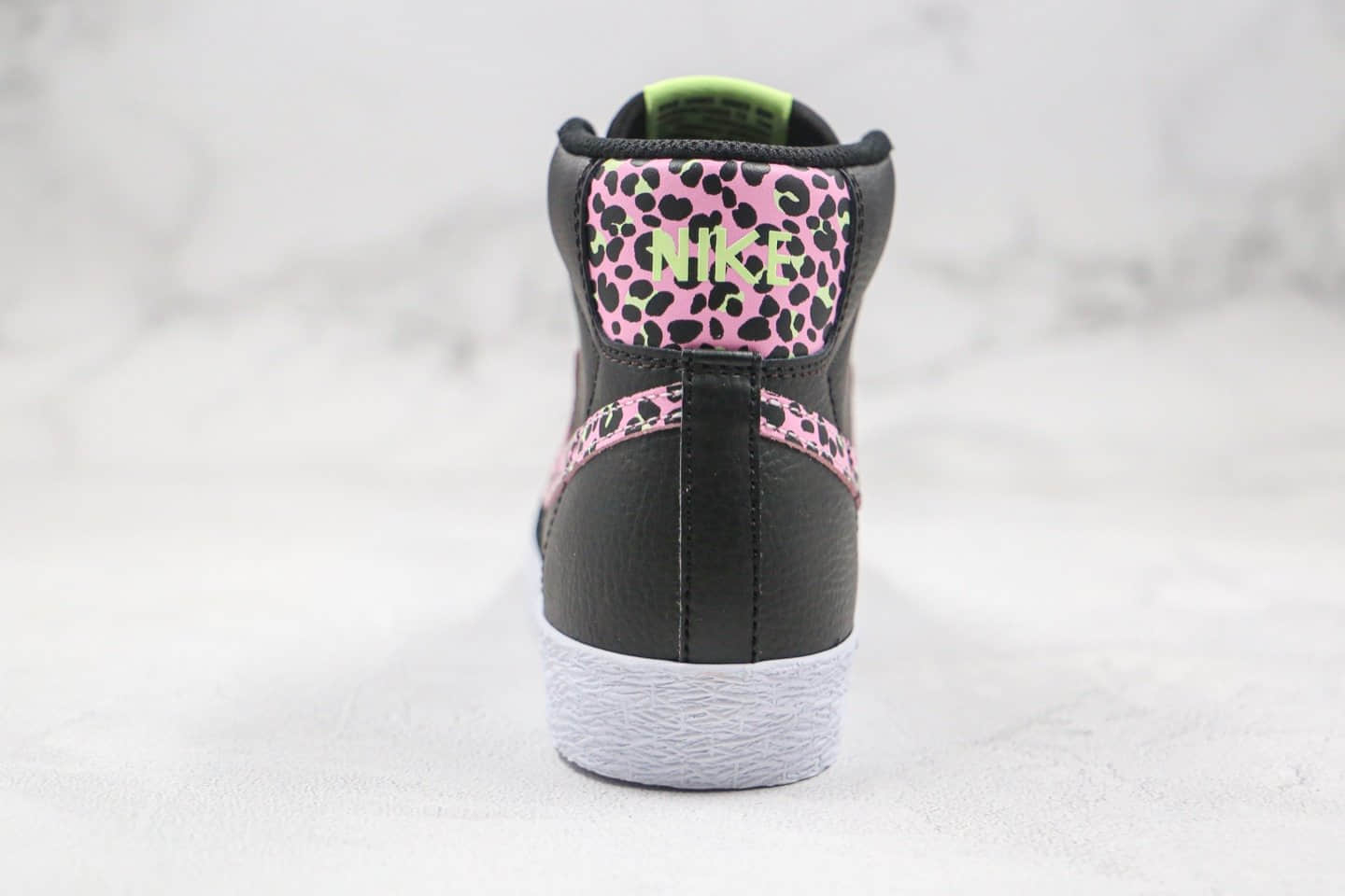 耐克Nike Blazer Mid GS纯原版本中帮开拓者板鞋黑粉豹纹真硫化大底 货号:DA4674-001