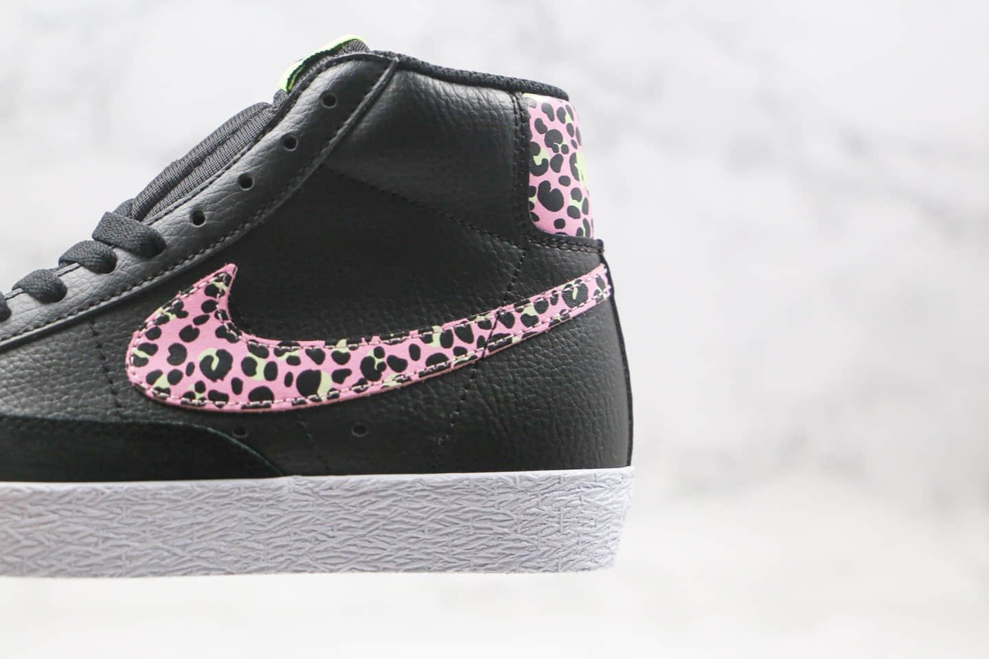 耐克Nike Blazer Mid GS纯原版本中帮开拓者板鞋黑粉豹纹真硫化大底 货号:DA4674-001