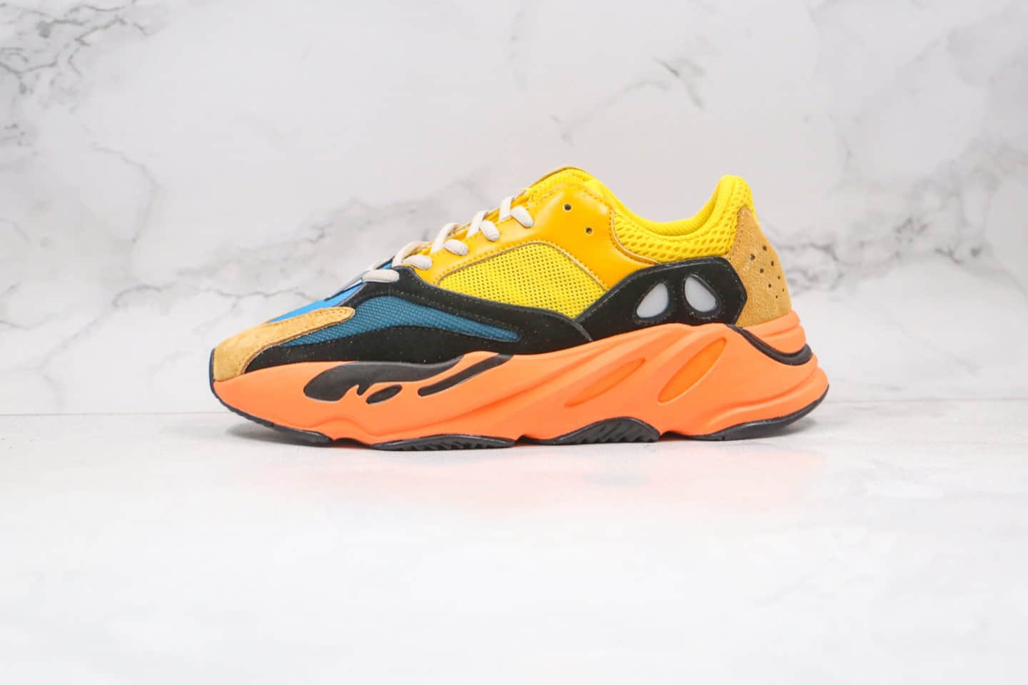 阿迪达斯Adidas YEEZY 700纯原版本复古椰子700老爹鞋黄橙色内置巴斯夫爆米花大底缓震 (ID:58776) - 图片1
