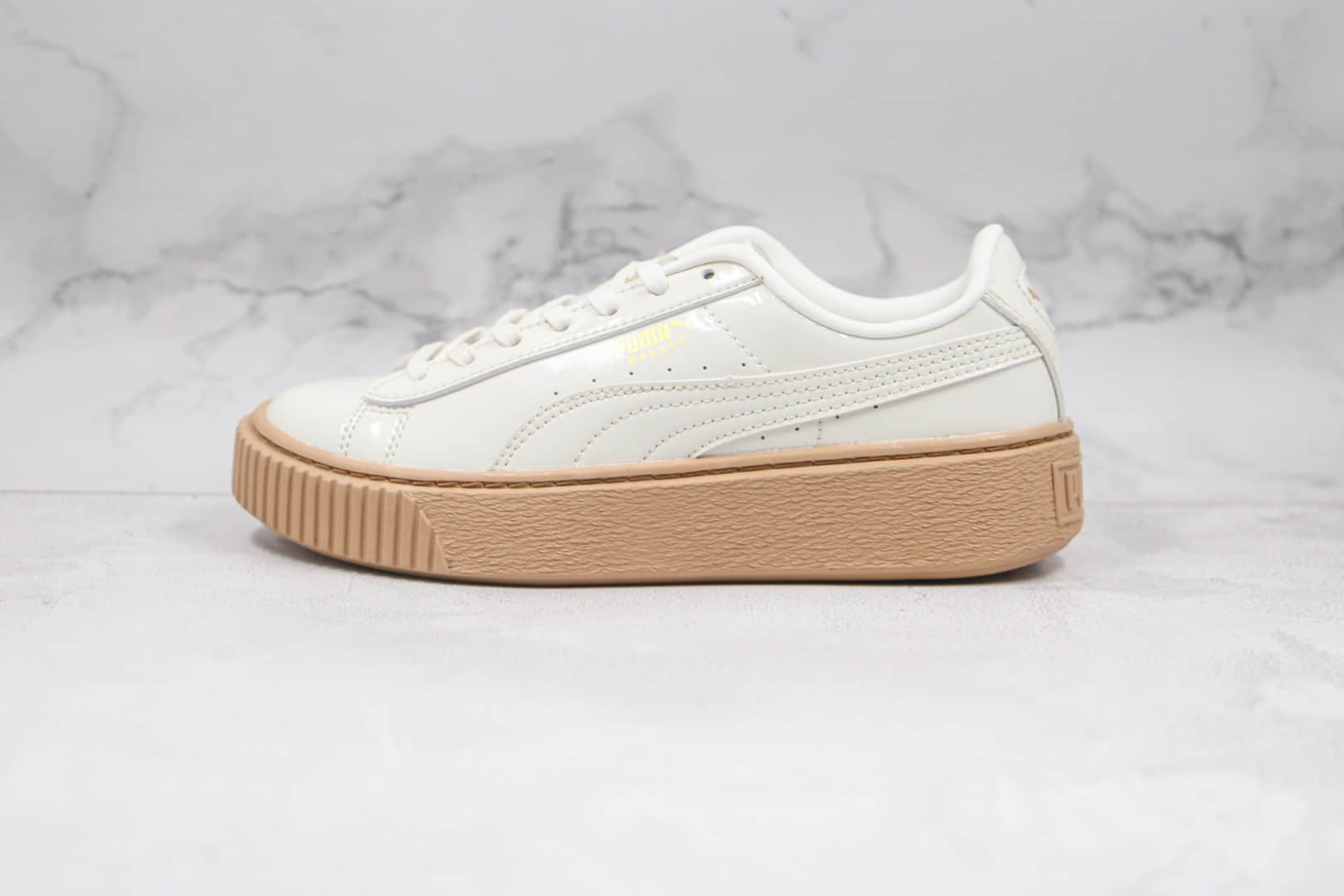 彪马PUMA Basket Platform纯原版本蕾哈娜二代米白漆皮板鞋原盒原标原鞋开模一比一打造 (ID:60438) - 图片1