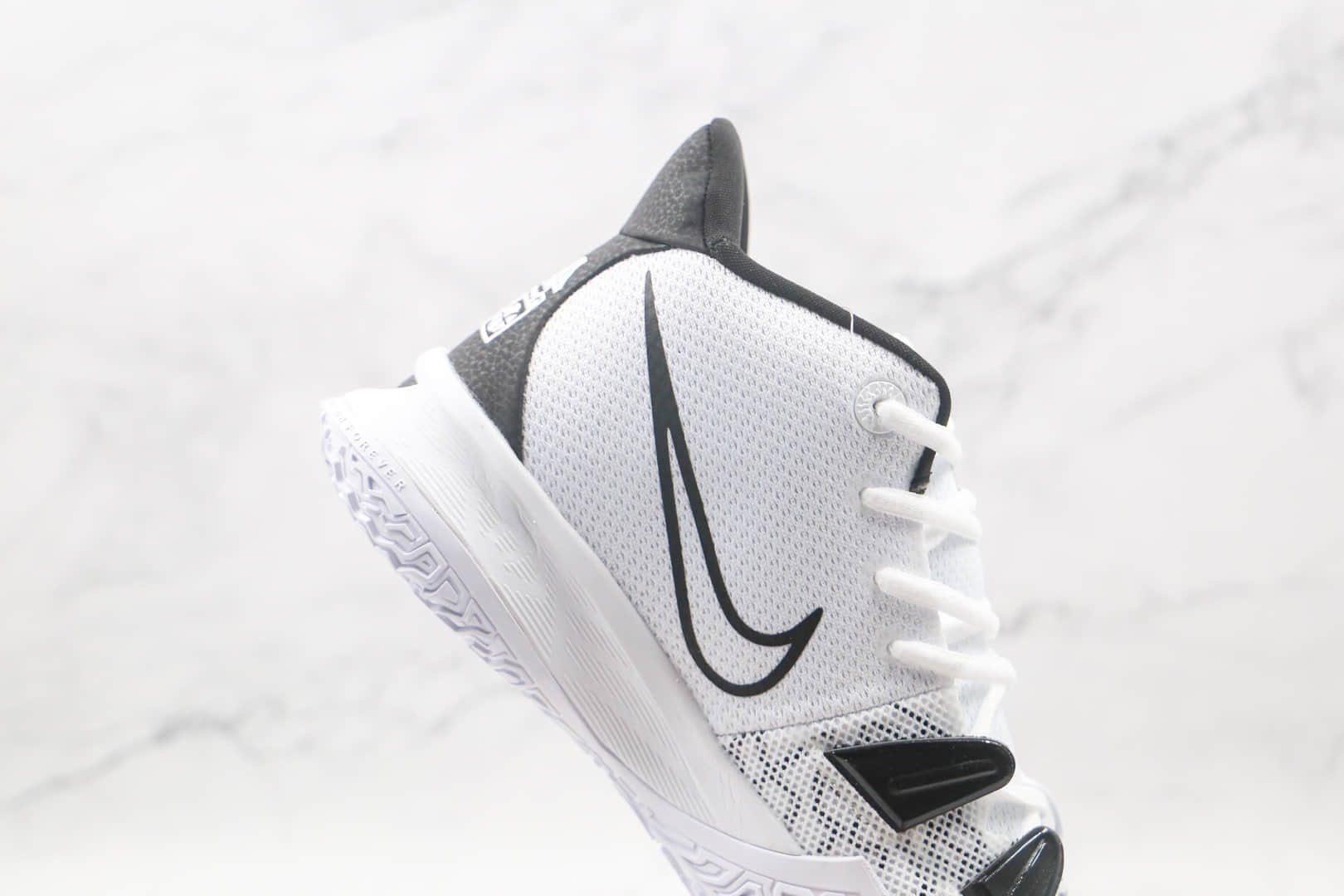 耐克Nike Kyrie 7 Pre Heat Ep纯原版本欧文7代白黑色篮球鞋内置气垫支持实战 货号:CQ9327-100