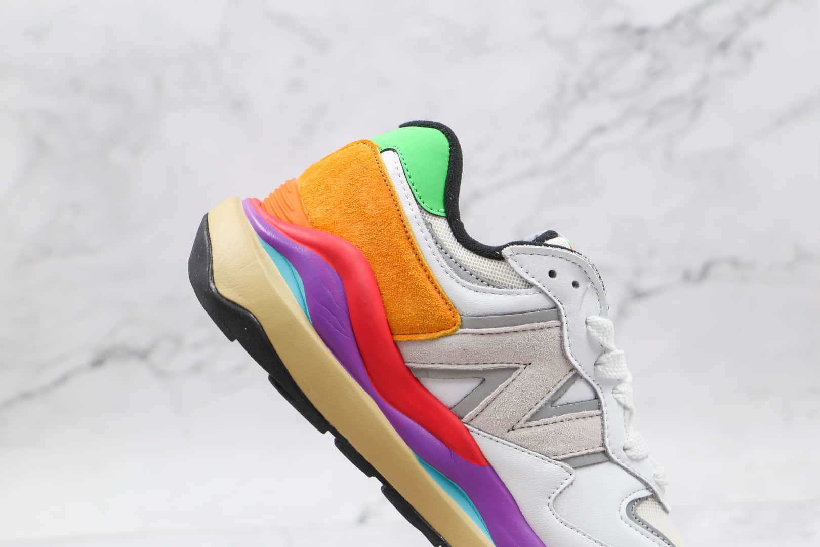 新百伦New Balance 5740纯原版本复古NB5740白彩虹彩色拼接慢跑鞋原鞋开模一比一打造 货号:W5740LA
