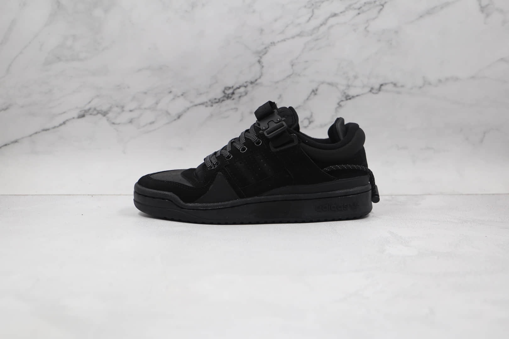 阿迪达斯adidas Forum Buckle Low x Bad Bunny联名款纯原版本低帮黑色复古板鞋内置气垫 (ID:65737) - 图片1
