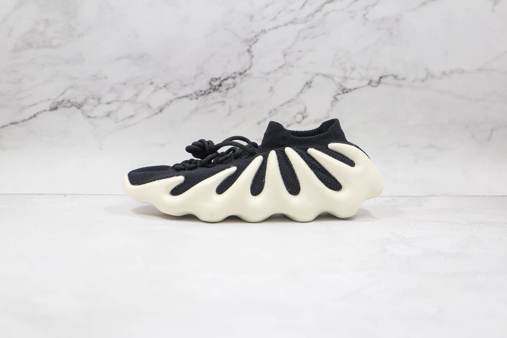 阿迪达斯Kanye West x adidas Yeezy 450“Cloud White”纯原版本侃爷椰子450火山鞋小笼包白黑色原楦头开模打造 货号:H68040