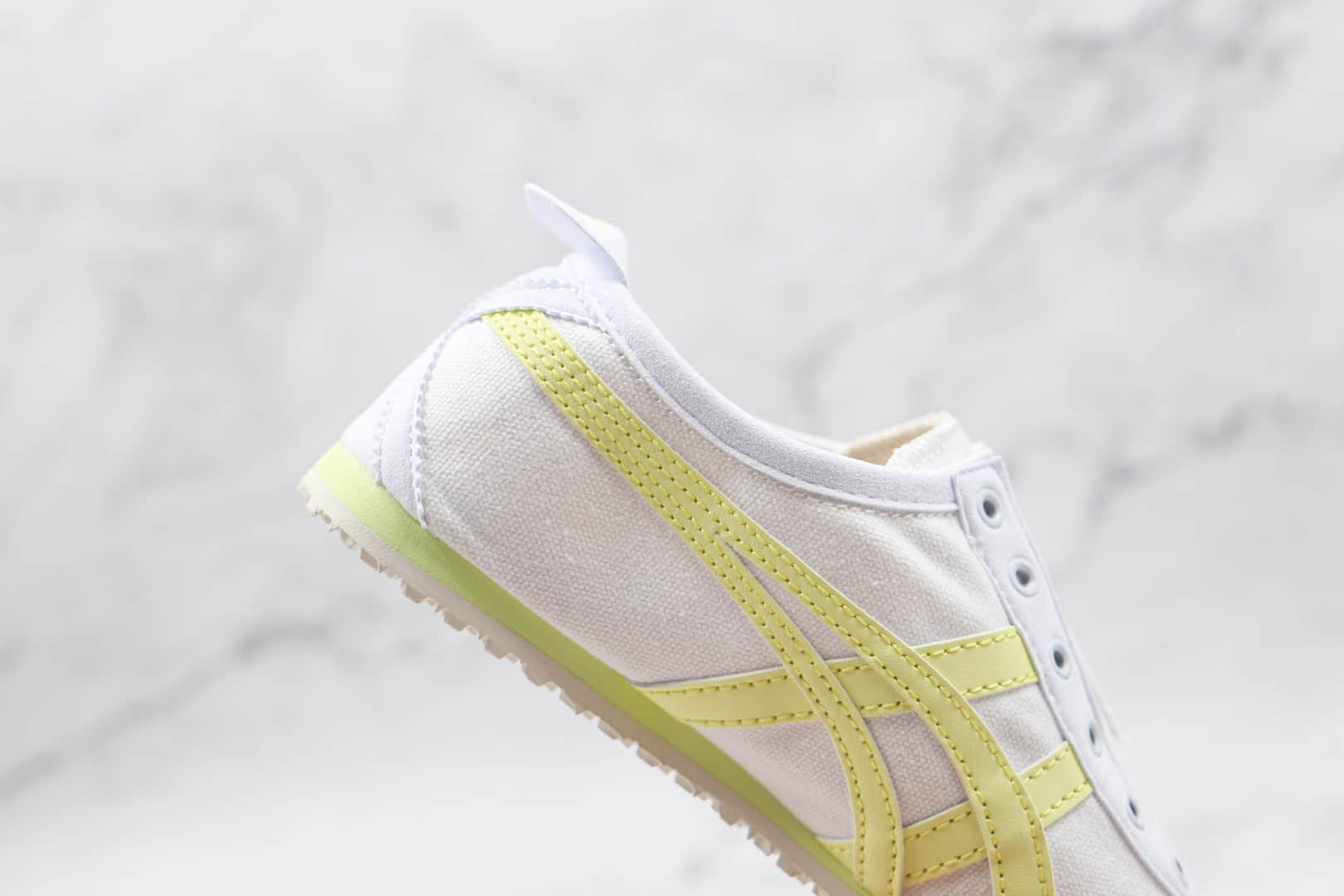 亚瑟士Onitsuka Tiger纯原版本鬼冢虎帆布鞋懒人一脚蹬白敏感内容原装四联吊牌 货号:1183B772-100