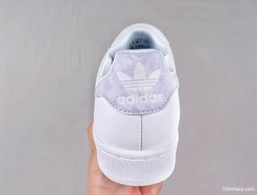 阿迪达斯Adidas Originals SUPERSTAR公司级三叶草贝壳头休闲板鞋进口头层皮原厂PU中底 货号:CG6612