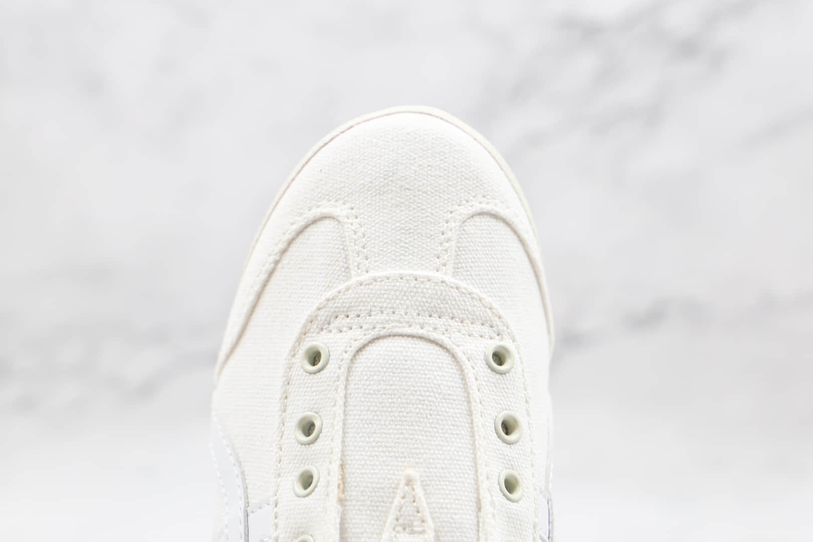亚瑟士Onitsuka tiger公司级版本鬼冢虎一脚蹬白敏感内容印花帆布鞋原楦头纸板打造 货号：1182A070-100