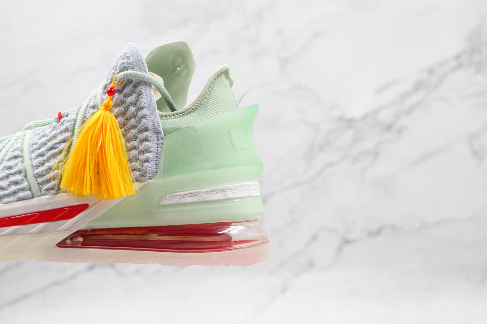 耐克NIKE LeBron 18纯原版本詹姆斯18代紫禁中国限定篮球鞋支持实战 货号:DB7644-002