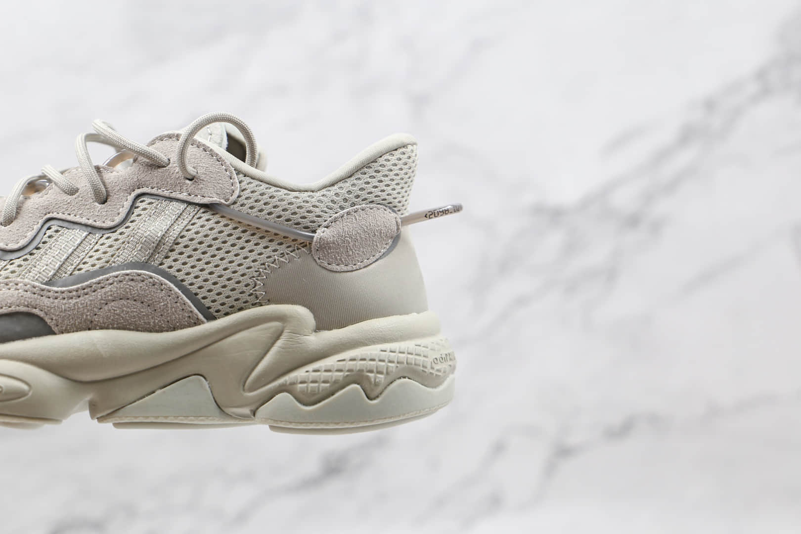 阿迪达斯Adidas OZWEEGO 2021纯原版本网面深灰色水管老爹鞋原楦头纸板打造 货号:GZ2787