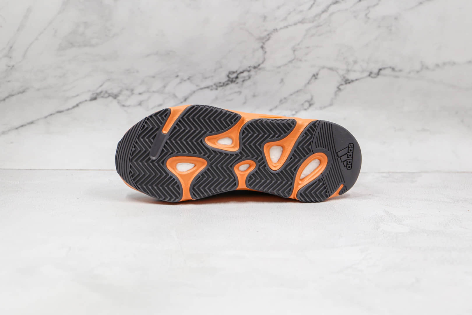 阿迪达斯Adidas Yeezy Boost 700纯原版本椰子700黑橙色爆米花老爹鞋原楦头纸板打造 货号:GW0296