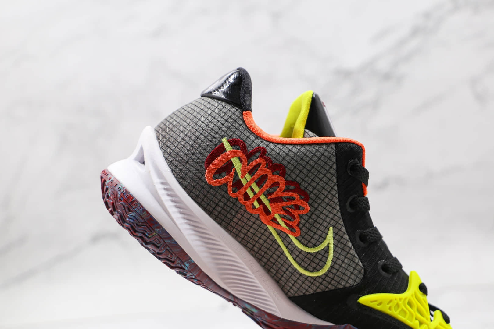耐克Nike Kyrie 4 Low Ep公司级版本欧文4低帮男子实战篮球鞋黑绿橙色原档案数据开发 货号:CZ0105-002