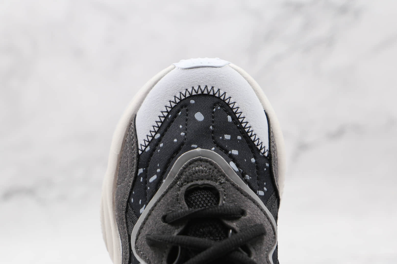 阿迪达斯adidas Ozweego纯原版本水管老爹鞋黑灰色原楦打造 货号:FX6103