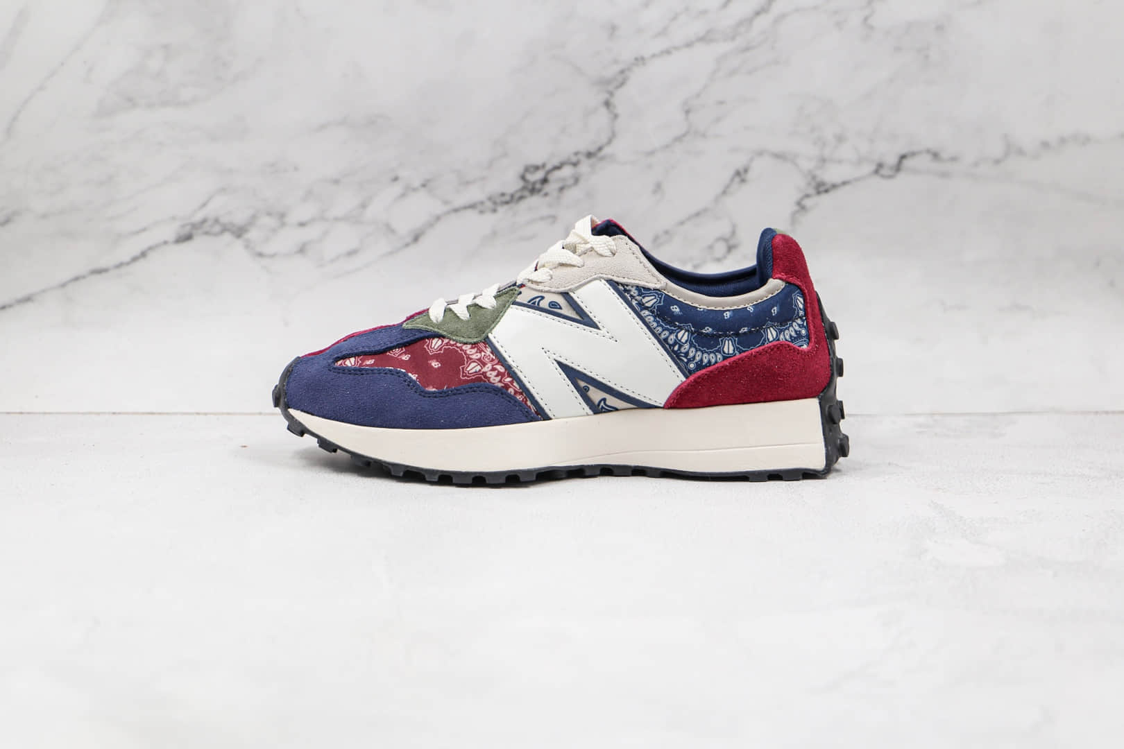 新百伦New Balance 327纯原版本复古红蓝绿色青花瓷不规则NB327慢跑鞋原楦头纸板打造 货号:MS327DWU