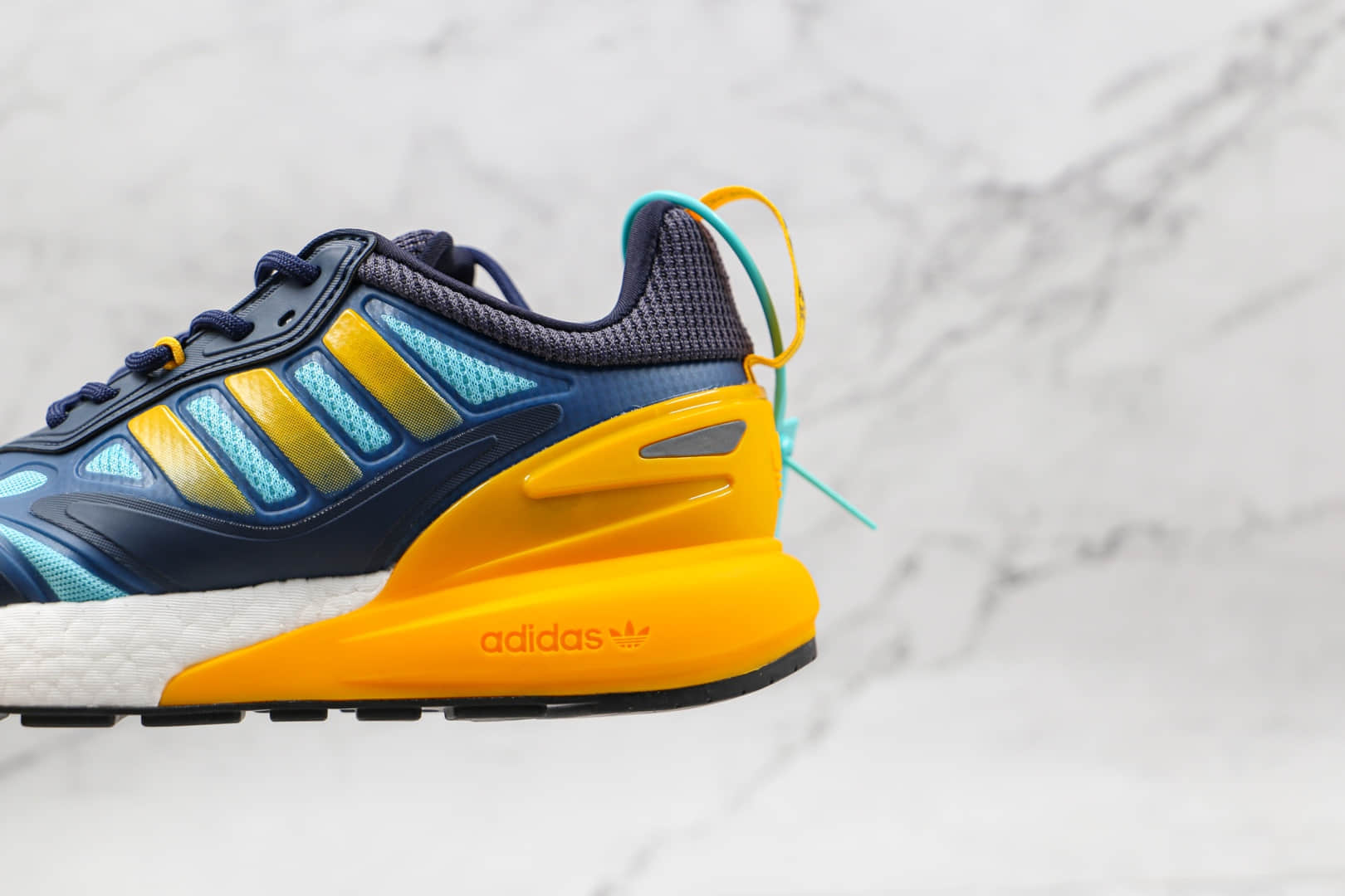 阿迪达斯Adidas Originals ZX 2K Boost 2.0纯原版本三叶草ZX 2K蓝敏感内容爆米花跑鞋原档案数据开发 货号：GZ7501