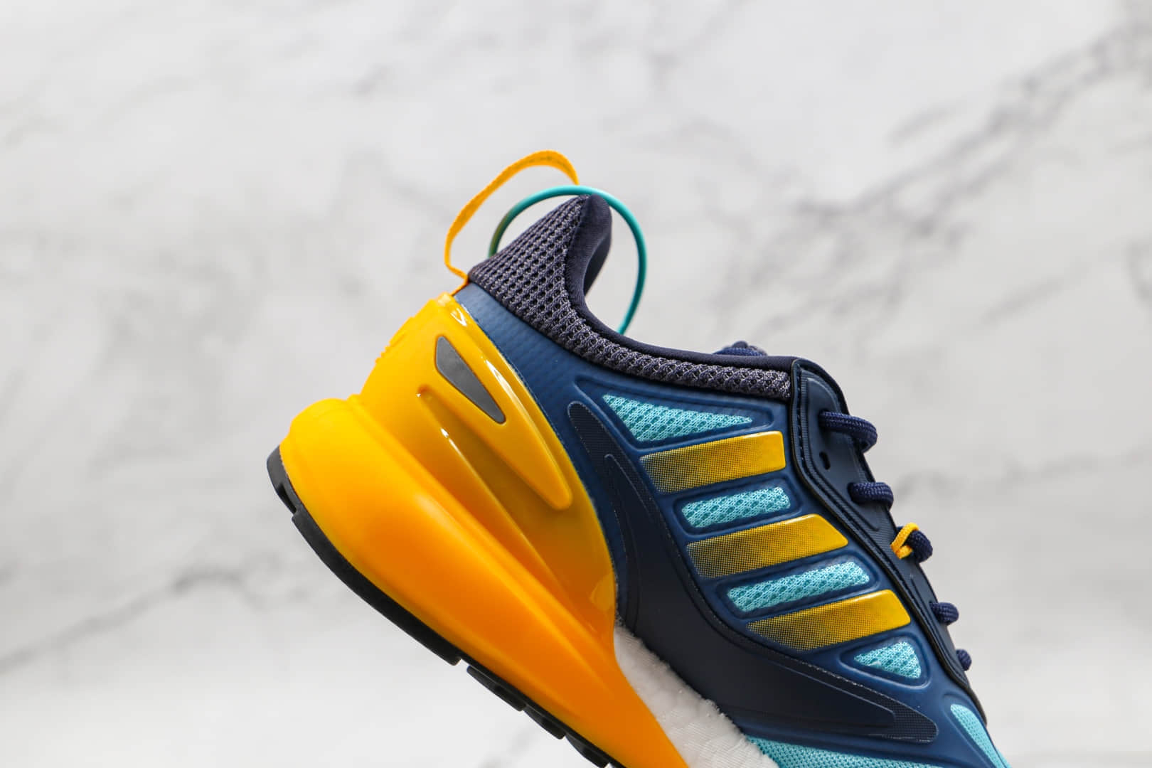 阿迪达斯Adidas Originals ZX 2K Boost 2.0纯原版本三叶草ZX 2K蓝敏感内容爆米花跑鞋原档案数据开发 货号：GZ7501