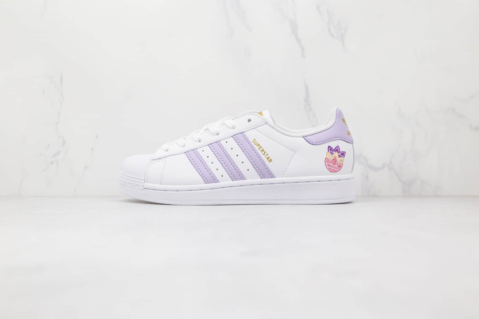 阿迪达斯Adidas Originals Superstars White Red Laceless纯原版本三叶草白紫色贝壳头板鞋原盒原标 货号:GZ8143