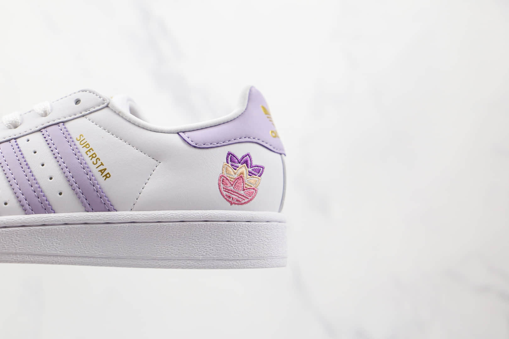 阿迪达斯Adidas Originals Superstars White Red Laceless纯原版本三叶草白紫色贝壳头板鞋原盒原标 货号:GZ8143