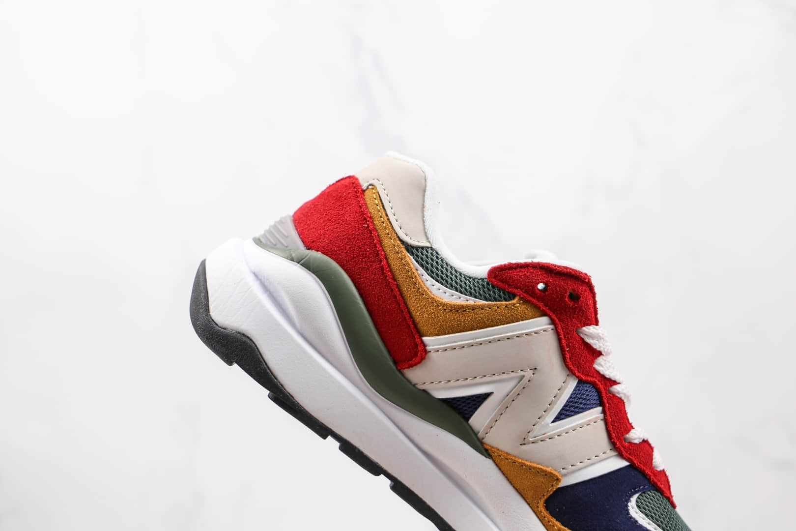 新百伦New Balance 5740纯原版本网面彩色拼接墨绿红敏感内容复古老爹鞋原盒原标 货号：M5740GD