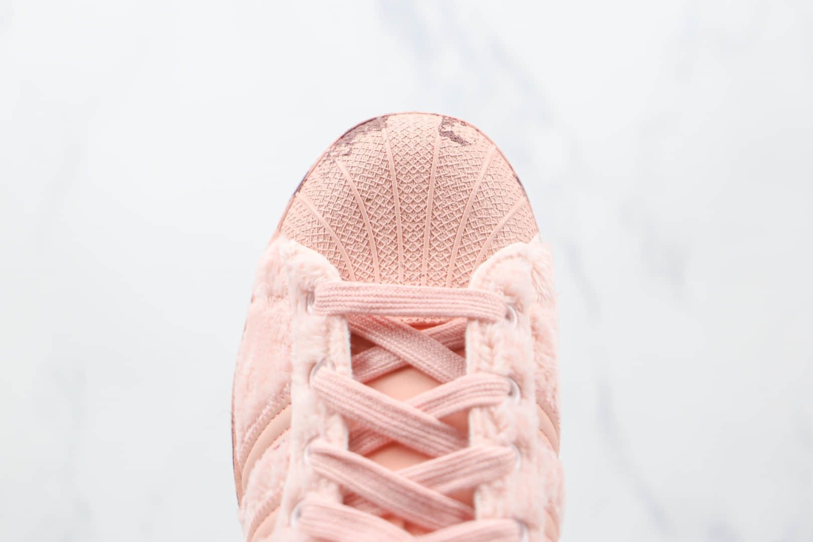 阿迪达斯Adidas originals Superstar Karoro纯原版本三叶草粉兔子长绒贝壳头板鞋原盒原标 货号:FZ5258