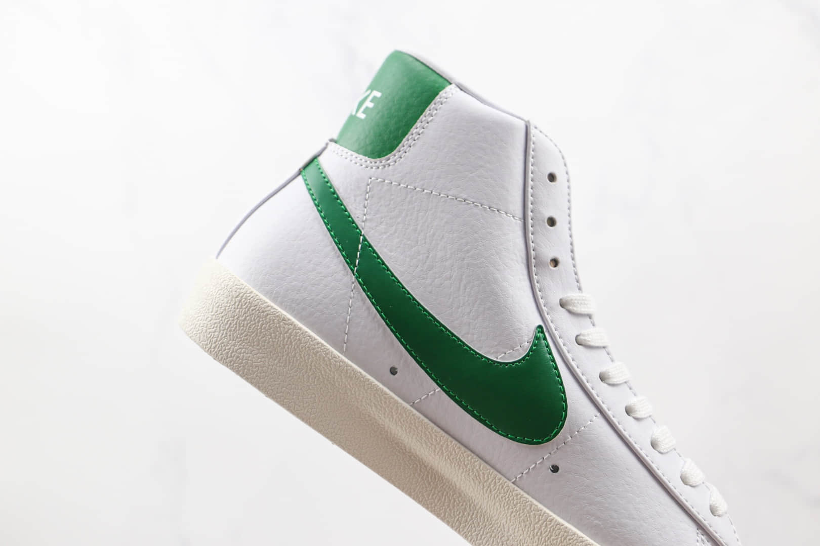 耐克NIKE Blazer MID‘77 VNTG纯原版本中高帮开拓者白绿色板鞋原盒原标 货号:BQ6806-115