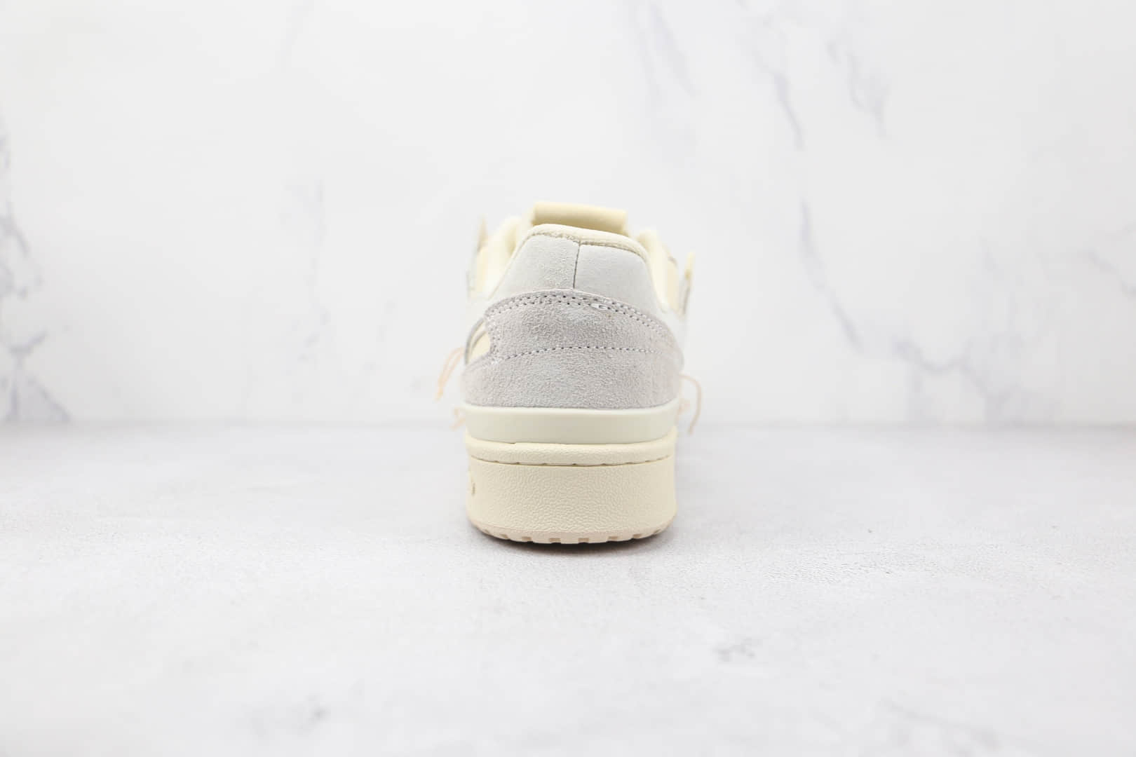 阿迪达斯Adidas Forum 84 Low纯原版本线头米白色复古板鞋原楦头纸板打造 货号:GW0299