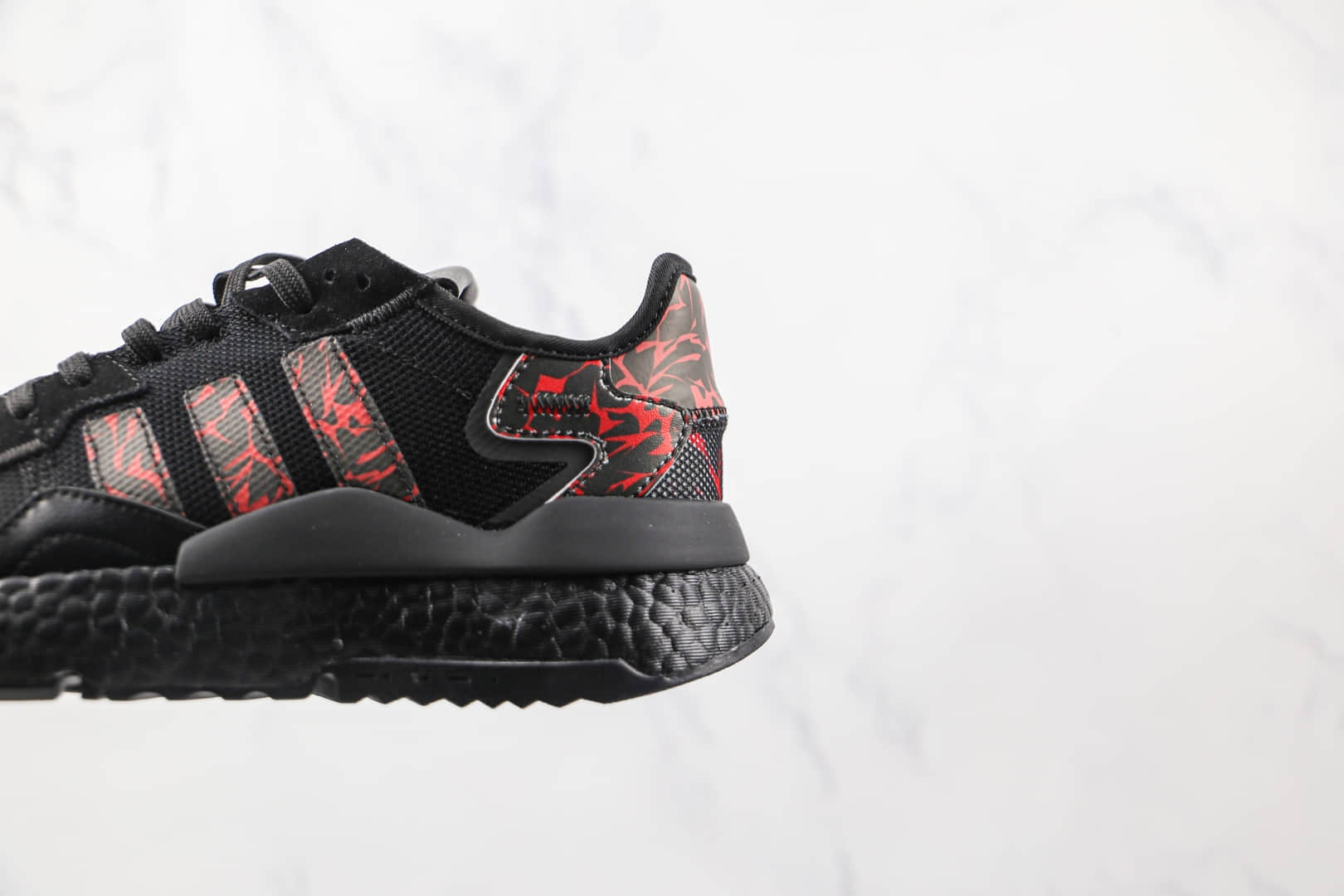 阿迪达斯Adidas Nite Jogger 2021 Boost纯原版本夜行者一代三叶草黑红色爆米花跑鞋原档案数据开发 货号:FW6690