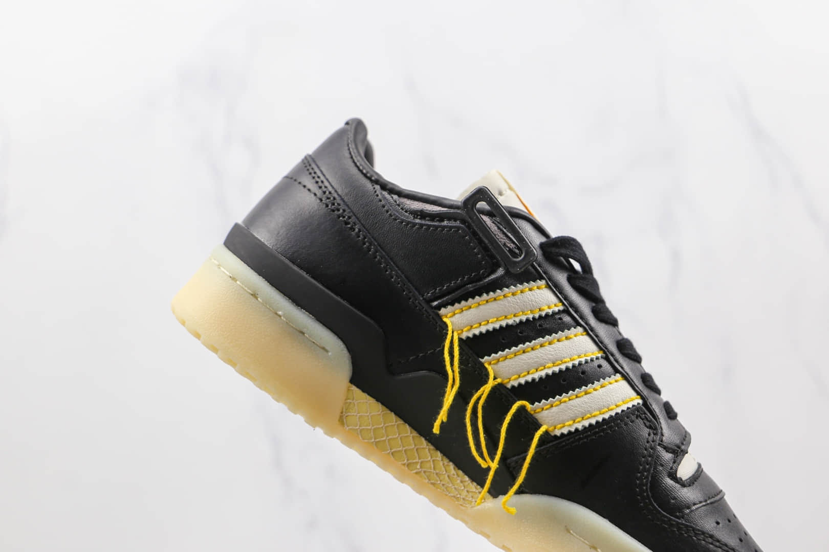 阿迪达斯Adidas Forum 84 Low OG纯原版本三叶草forum84黑敏感内容线头板鞋原楦头纸板打造 货号：FZ3773