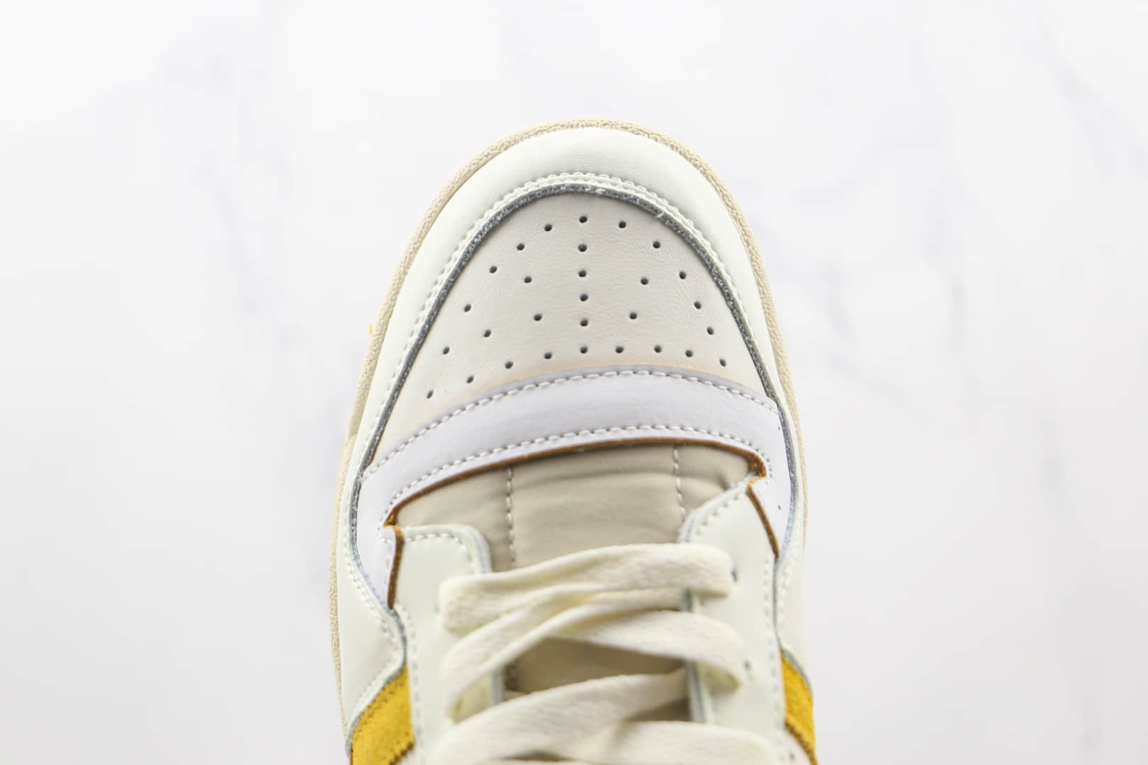 阿迪达斯Adidas originals Forum 84 low纯原版本白敏感内容Forum84复古板鞋原楦头纸板打造 货号：GX4537