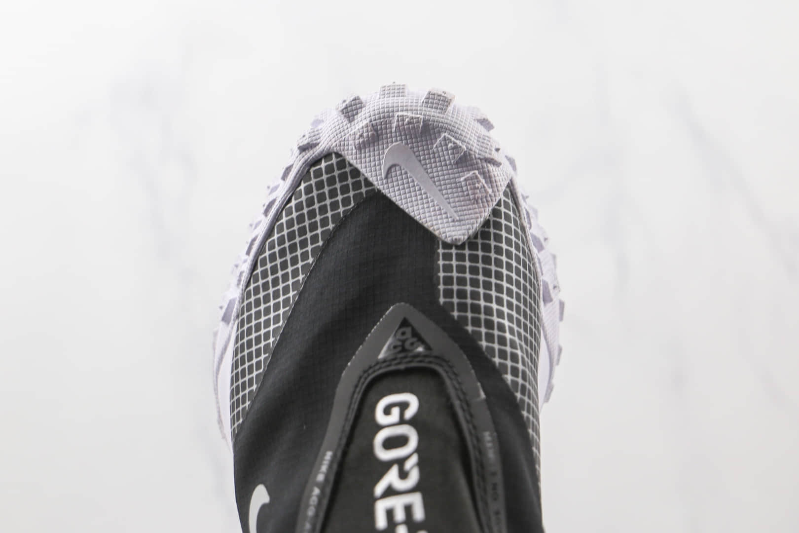 耐克Nike ACG Mountain Fly Gore-tex纯原版本黑白色ACG户外徒步登山鞋原楦头纸板打造 货号:CT2904-001