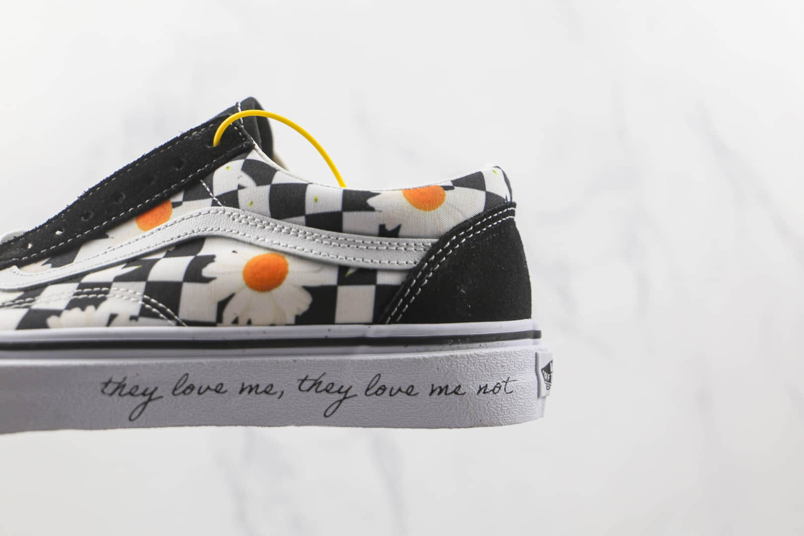 万斯Vans Old Skool公司级版本低帮黑白棋盘格小雏菊帆布鞋原盒原标 货号:VN0A5KRFB0B