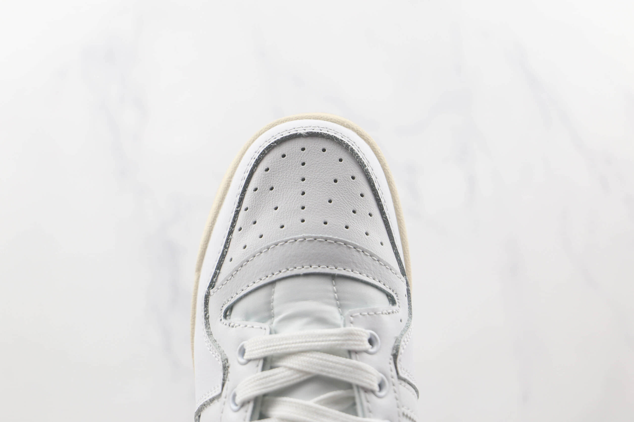阿迪达斯Adidas originals Forum 84 low纯原版本白蓝色forum84复古板鞋原档案数据开发 货号:H04903
