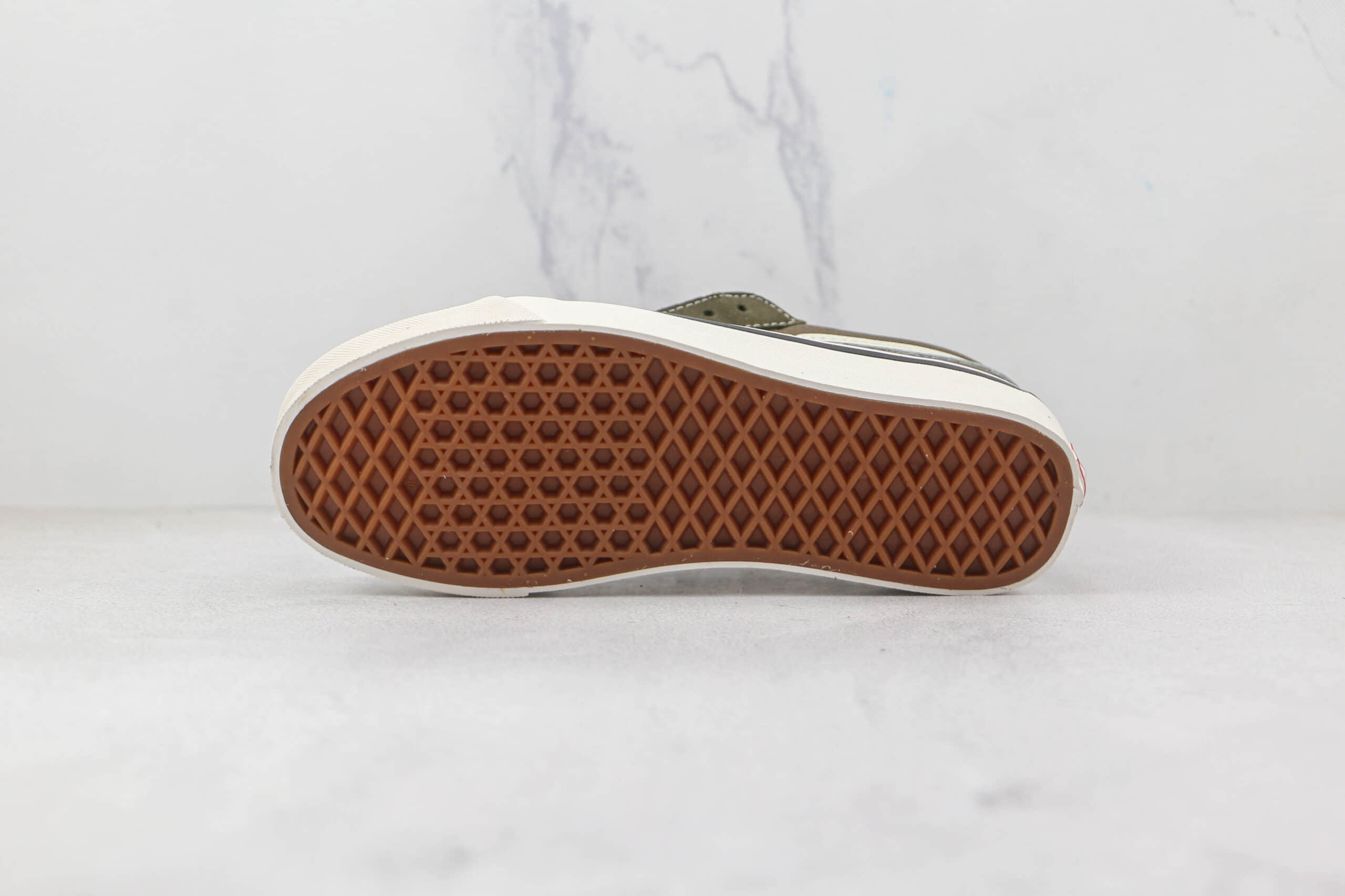万斯Vans Sk8-Low公司级版本余文乐同款军绿色硫化帆布鞋原楦头纸板打造 货号:VN0A4UWI2V7