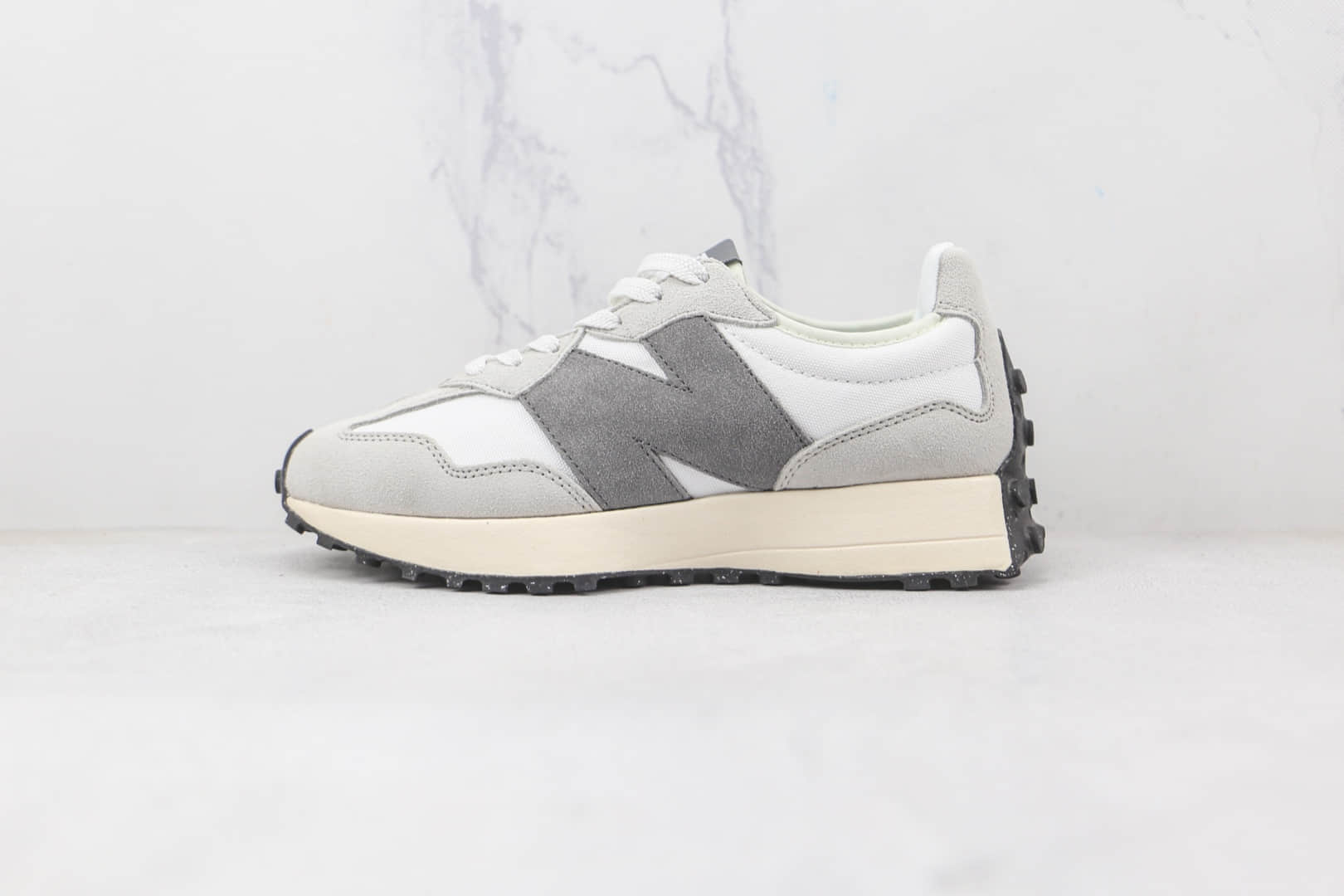 新百伦New Balance 327纯原版本白灰色NB327复古慢跑鞋原档案数据开发 货号:MS327WE