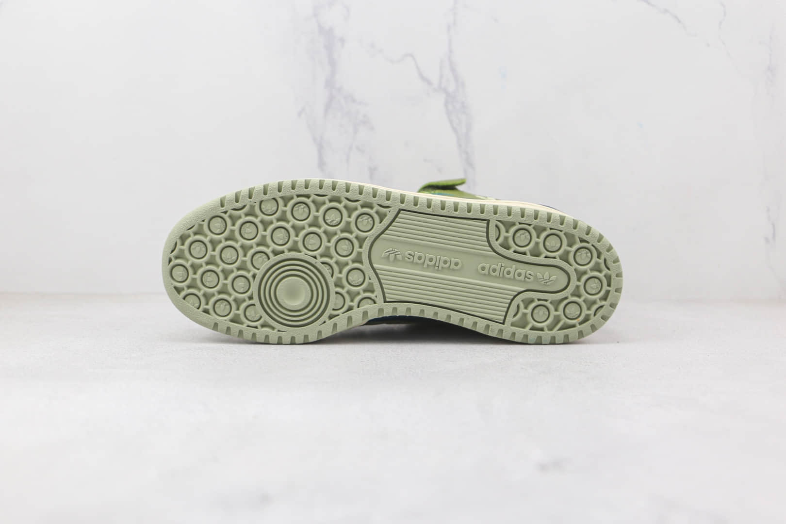 阿迪达斯adidas originals Forum 84 low纯原版本草绿色凯尔特人Forum84复古板鞋原楦头纸板打造 货号:GX4545