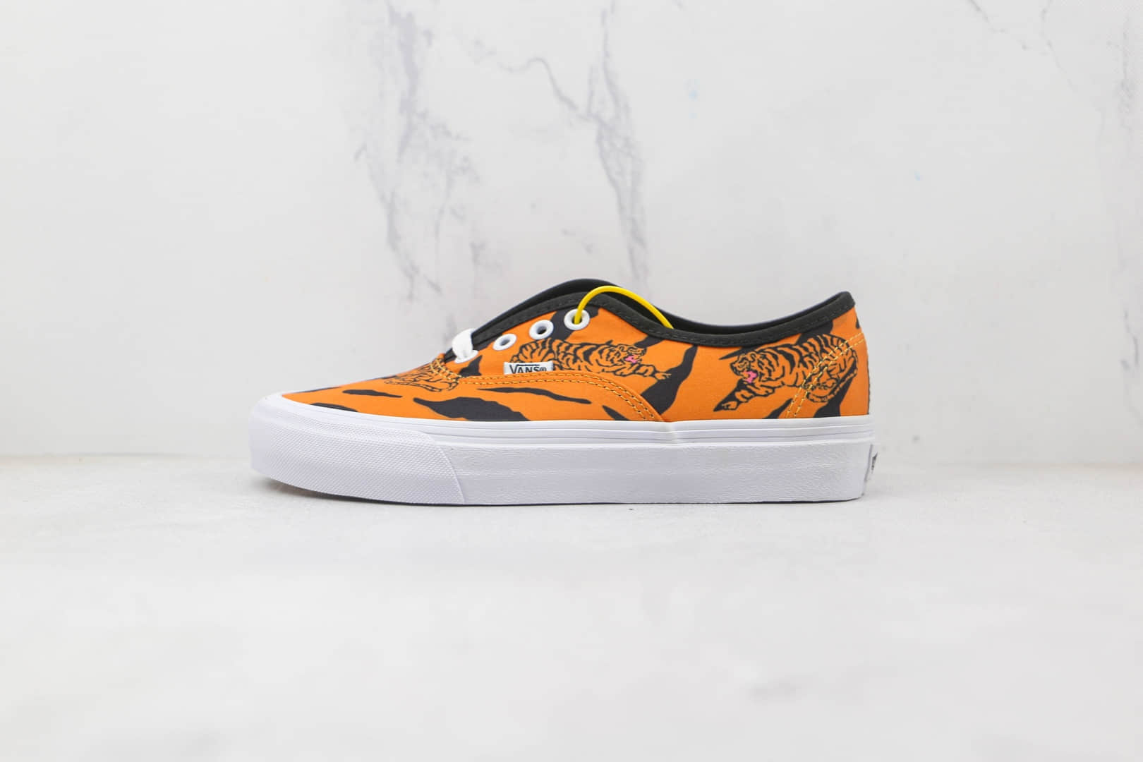 万斯VANS AUTHENTIC公司级版本安纳海姆壬寅年虎年元素情人节限定帆布鞋原盒原标 (ID:81281) - 图片1
