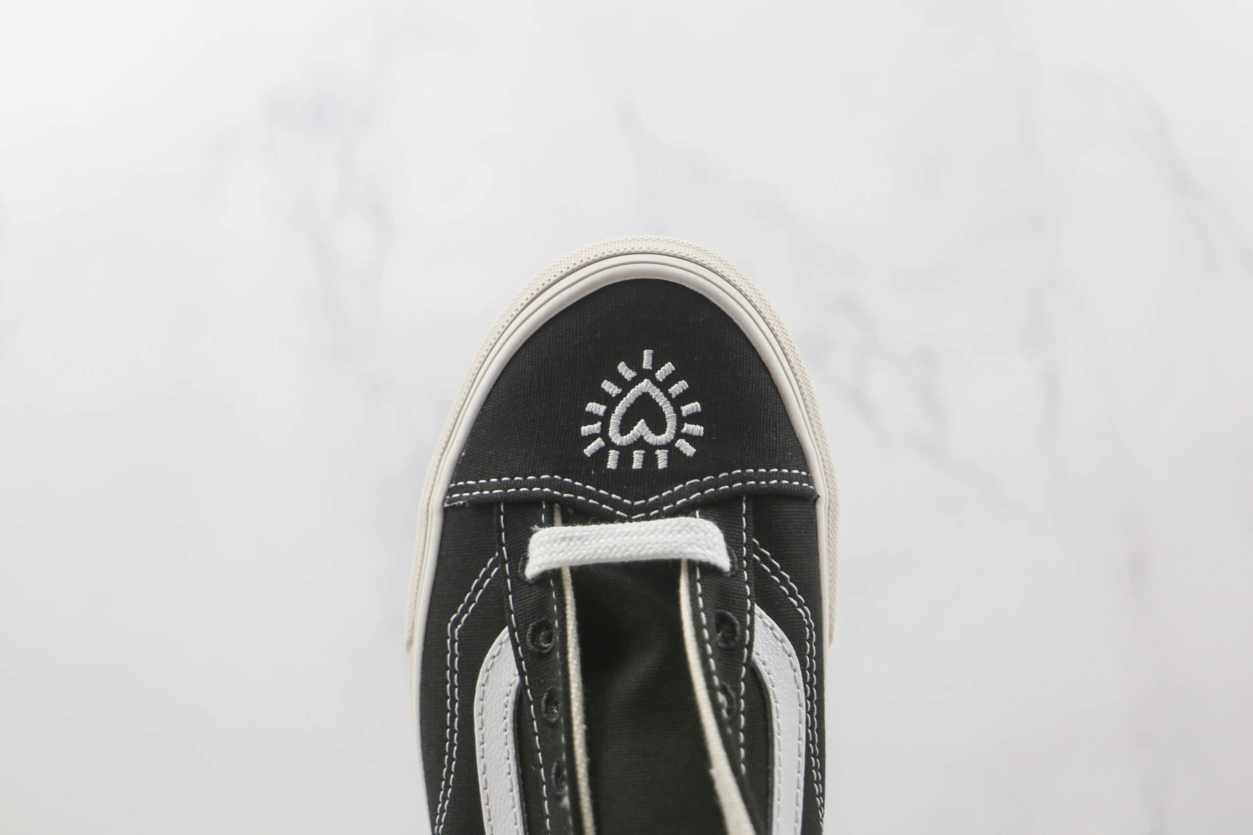 万斯Vans Old SkoolTapered公司级版本权志龙小头复古硫化板鞋原盒原标 货号:VNOA54F41KP