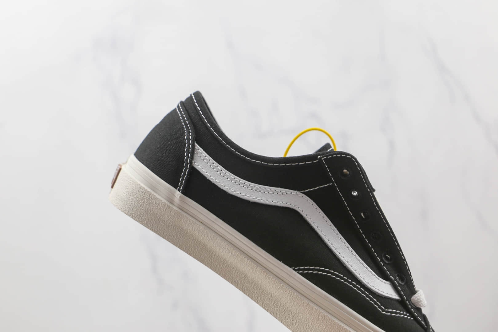 万斯Vans Old SkoolTapered公司级版本权志龙小头复古硫化板鞋原盒原标 货号:VNOA54F41KP