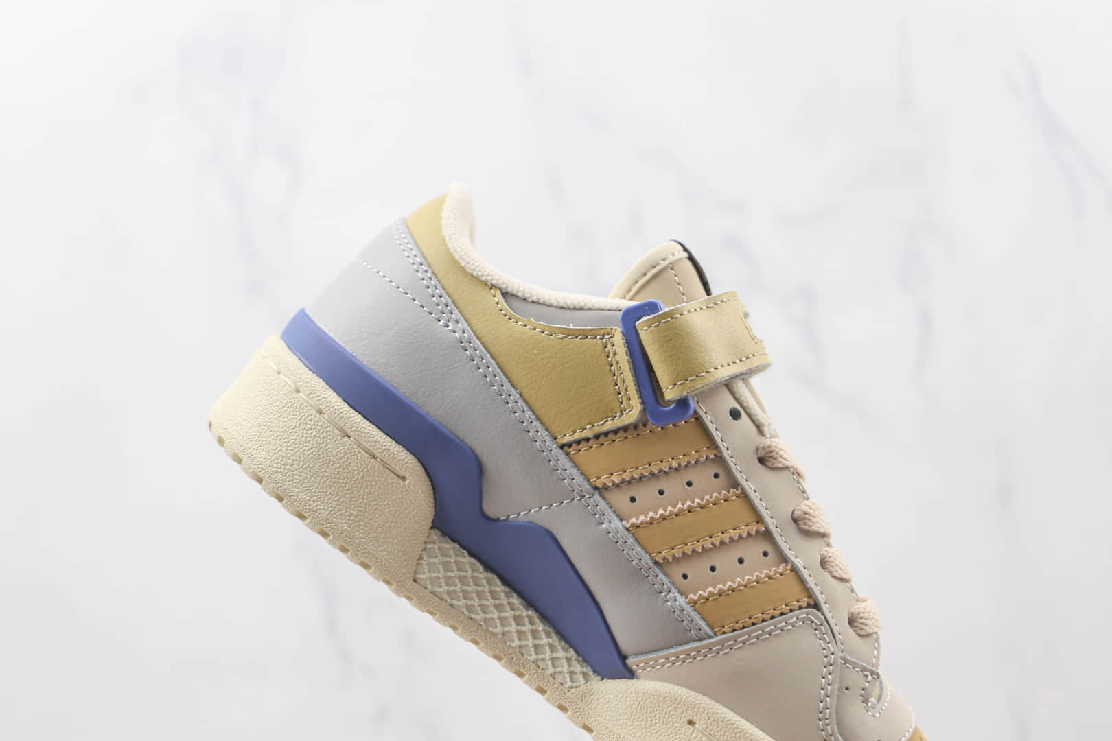 阿迪达斯adidas originals Forum 84 low纯原版本棕色Forum84复古板鞋原楦头纸板打造 货号：GX4575
