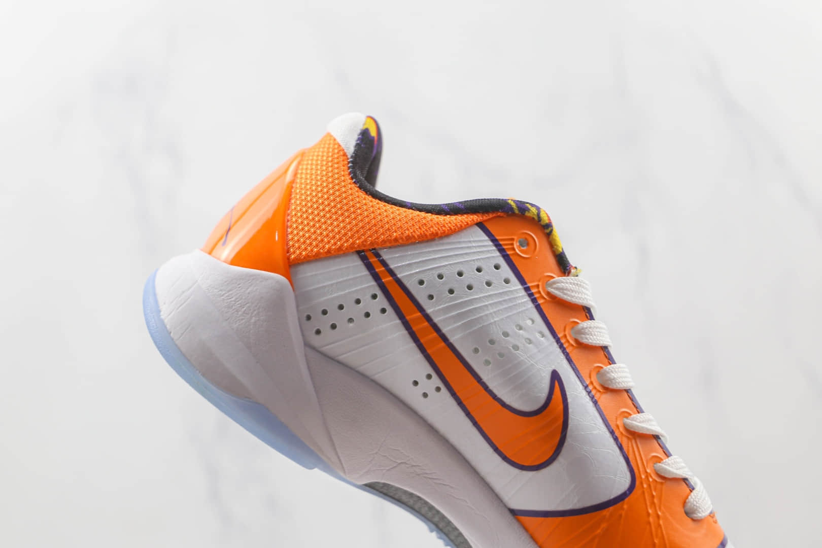 耐克Nike Kobe 5 Protro Chaos纯原版本科比5代白桔色实战篮球鞋原鞋开模一比一打造 货号：敏感内容4991-106