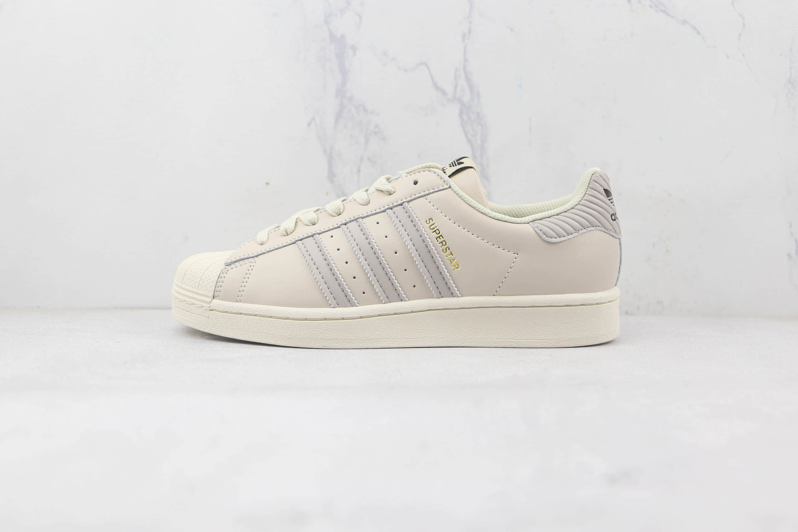 阿迪达斯Adidas Originals SUPERSTAR纯原版本三叶草贝壳头浅灰色板鞋原楦头纸板打造 (ID:84888) - 图片1