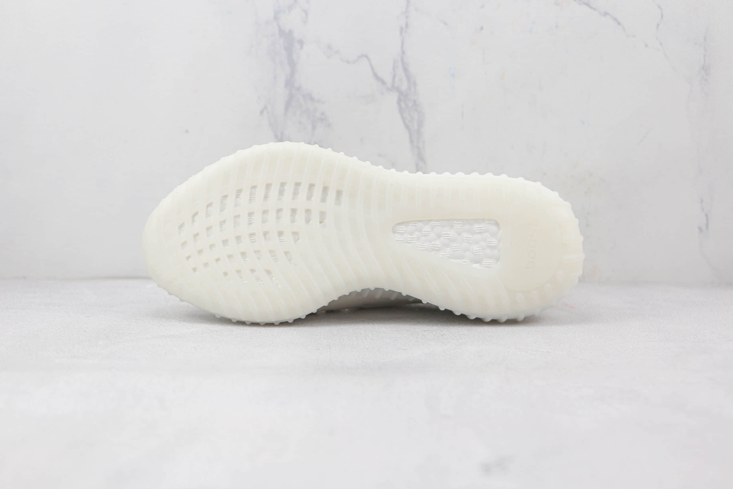 阿迪达斯Adidas Yeezy Boost 350v2纯原版本白色镂空配色爆米花跑鞋原鞋开模一比一打造 货号:HQ6316