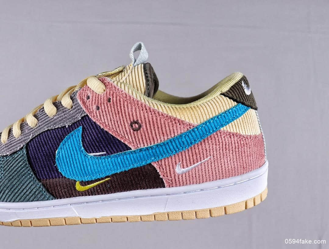 耐克Nike Sb Dunk Low Pro Og Qs公司级版本拼接条纹灯芯绒低帮系列百搭休闲板鞋 货号:BQ6817-972