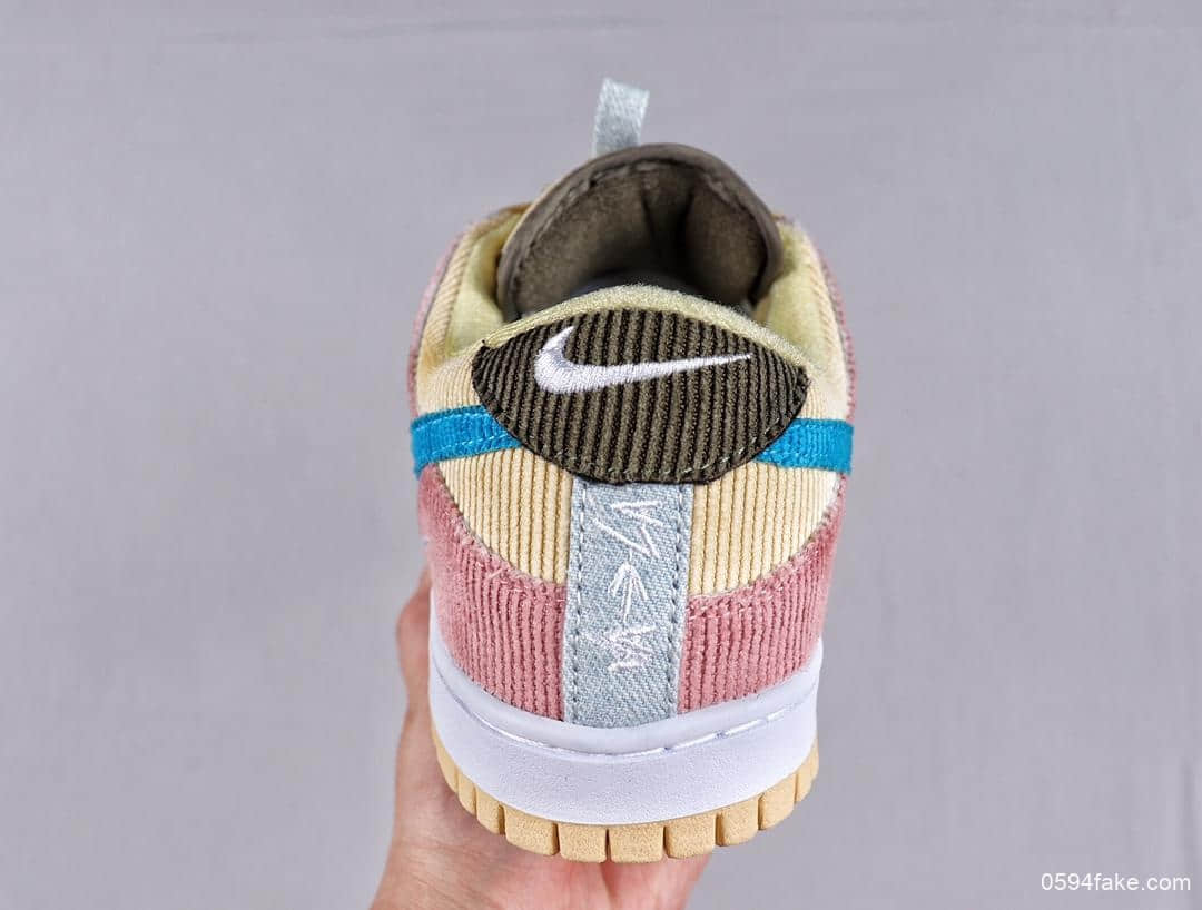 耐克Nike Sb Dunk Low Pro Og Qs公司级版本拼接条纹灯芯绒低帮系列百搭休闲板鞋 货号:BQ6817-972