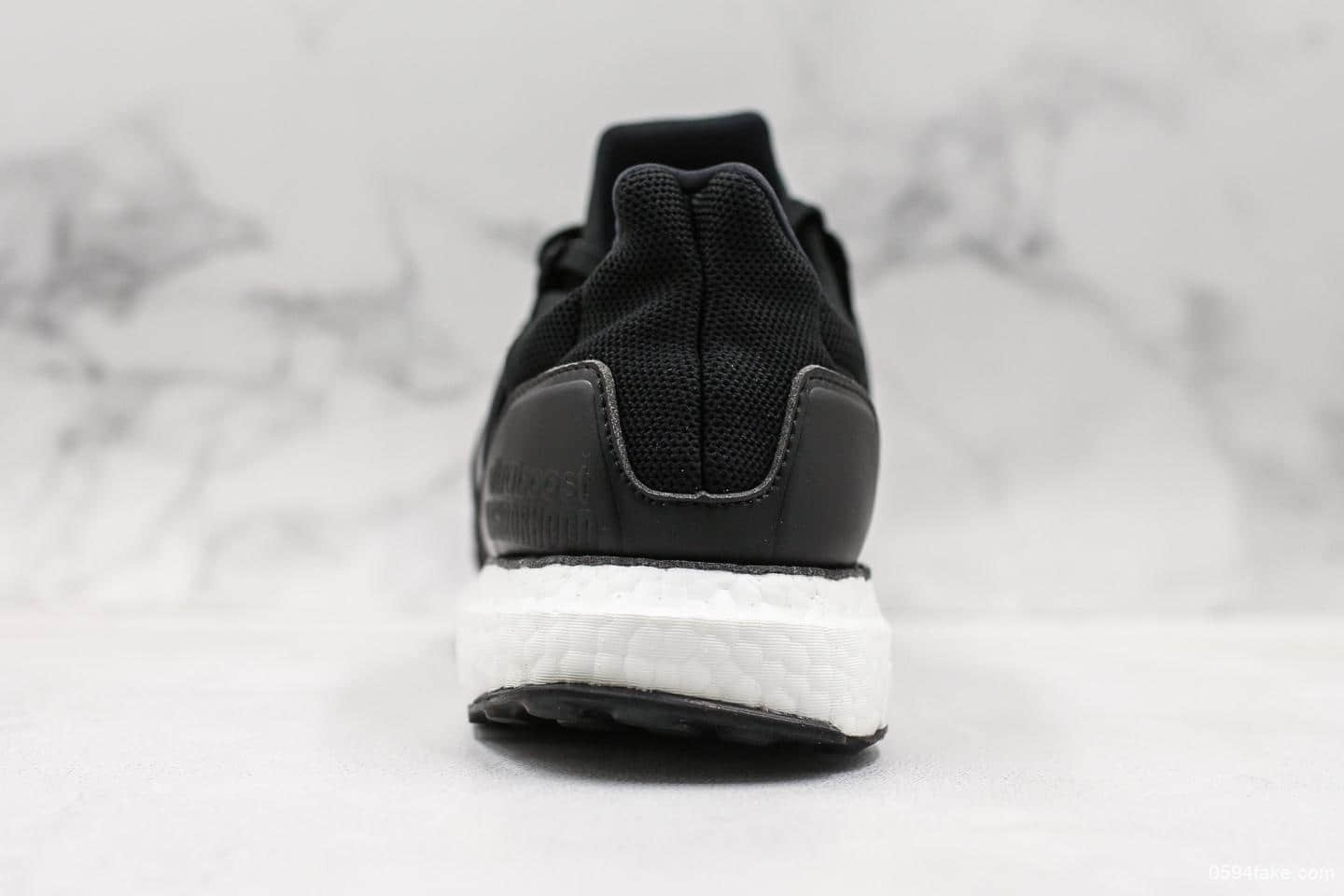 阿迪达斯NEIGHBORHOOD x adidas UltraBOOST Black White 1.0初代爆米花百搭高弹透气飞织慢跑鞋公司级版本高品质 货号:EG7649