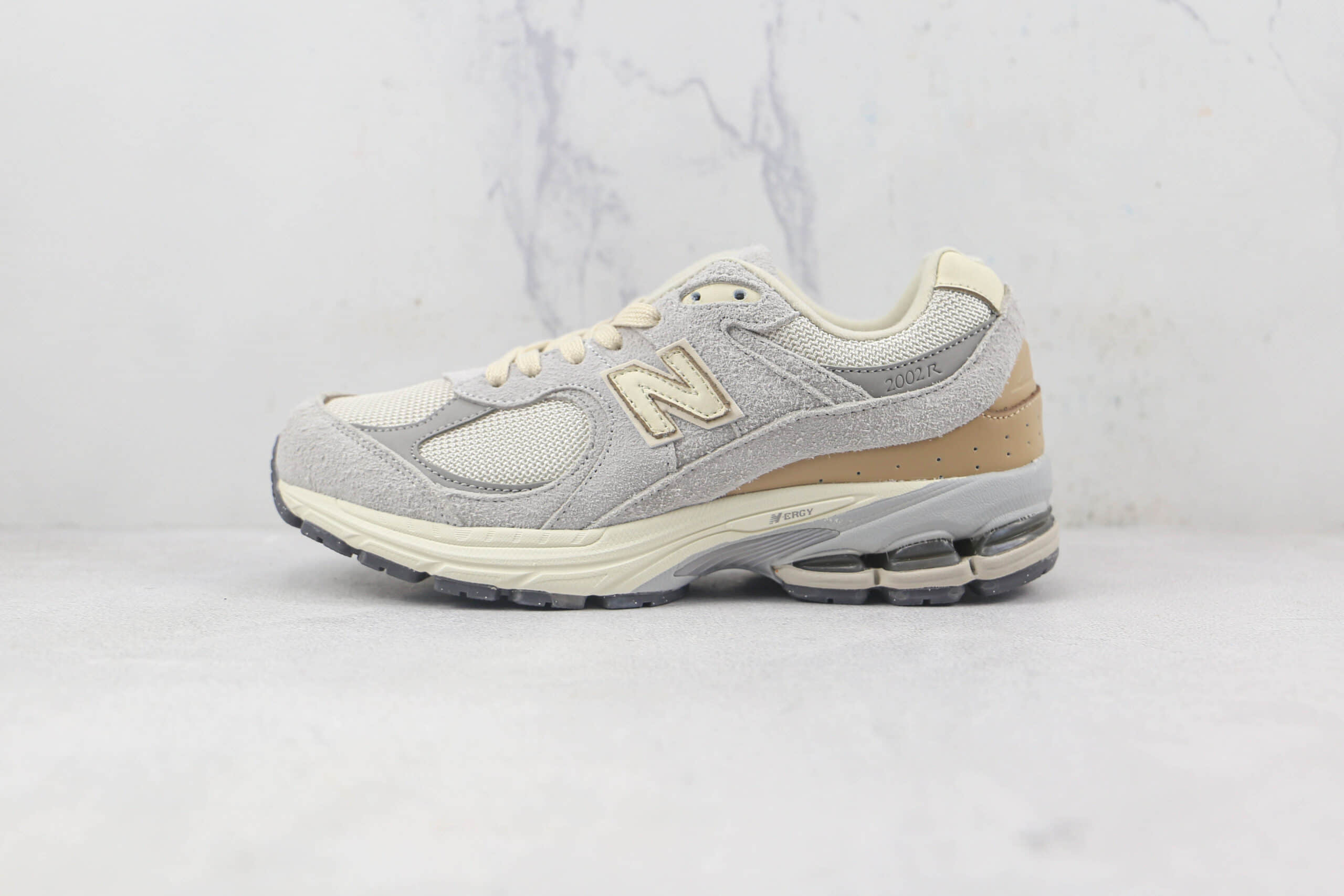 新百伦New balanc 2002R莆田纯原复刻版本NB2022翻毛浅灰植鞣黄配色复古慢跑鞋原楦头纸板打造 (ID:87848) - 图片1
