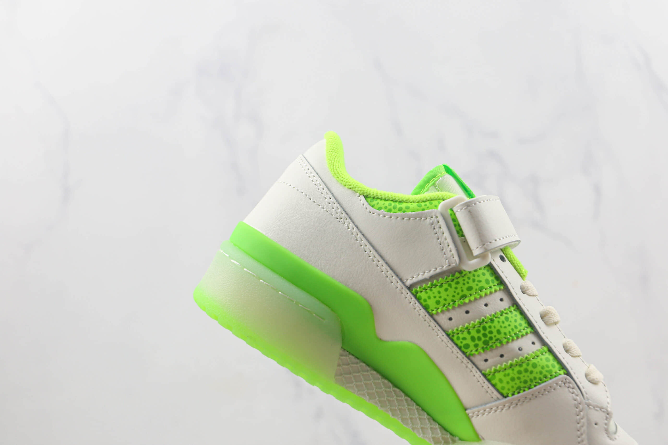 阿迪达斯Adidas originals Forum 84 low莆田纯原复刻版本Forum84魔术贴白绿色复古板鞋原楦头纸板打造 货号:FY8018